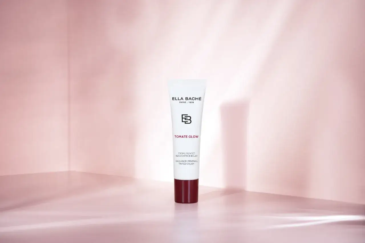 Krem rozświetlający z drobinkami – przywróć skórze zdrowy blask