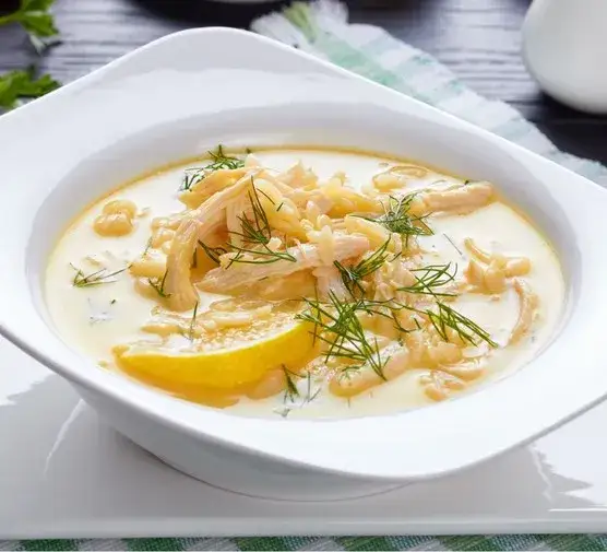 Jakie przyprawy do kwaśnicy? Kluczowe składniki dla idealnego smaku tradycyjnej zupy