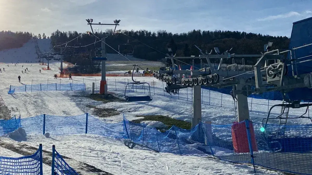 Najlepsze stoki narciarskie w Bieszczadach: idealne miejsce na narty