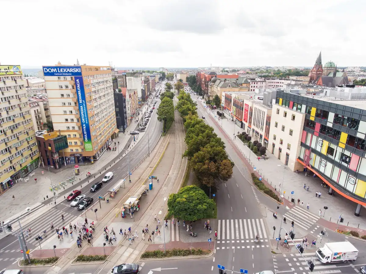Szczecin: Jaki transport wybrać? Ceny, czas, wygoda