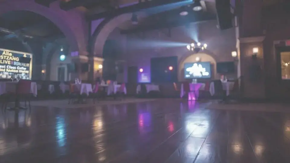 Gdzie można potańczyć w Ustce? Odkryj najlepsze kluby i imprezy