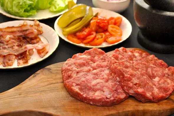 Jak zrobić kotlety do hamburgera, aby były soczyste i pyszne