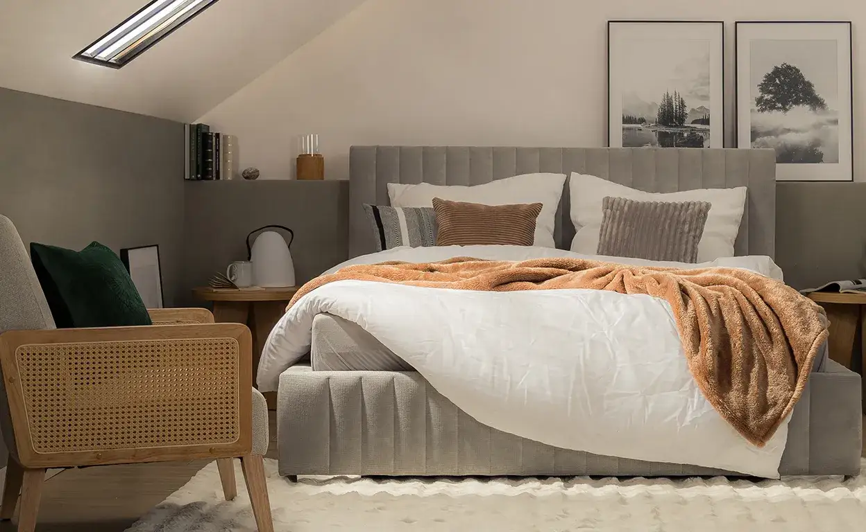 Jak wykorzystać skosy na poddaszu - kreatywne pomysły na aranżację