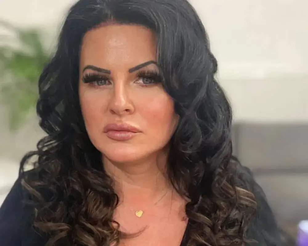 Ile lat ma Edzia z Królowych Życia? Zaskakujące fakty o jej wieku