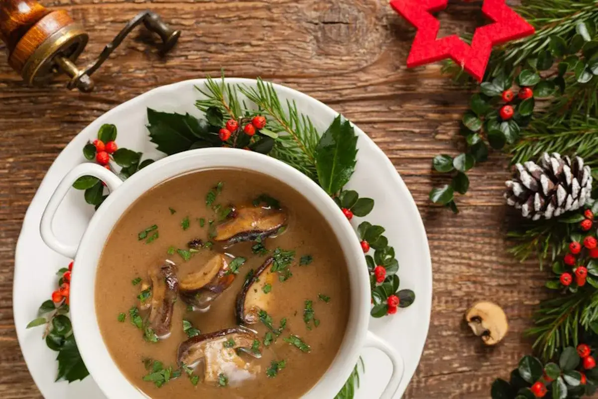 Co dodać do zupy grzybowej? Sekrety idealnego smaku!