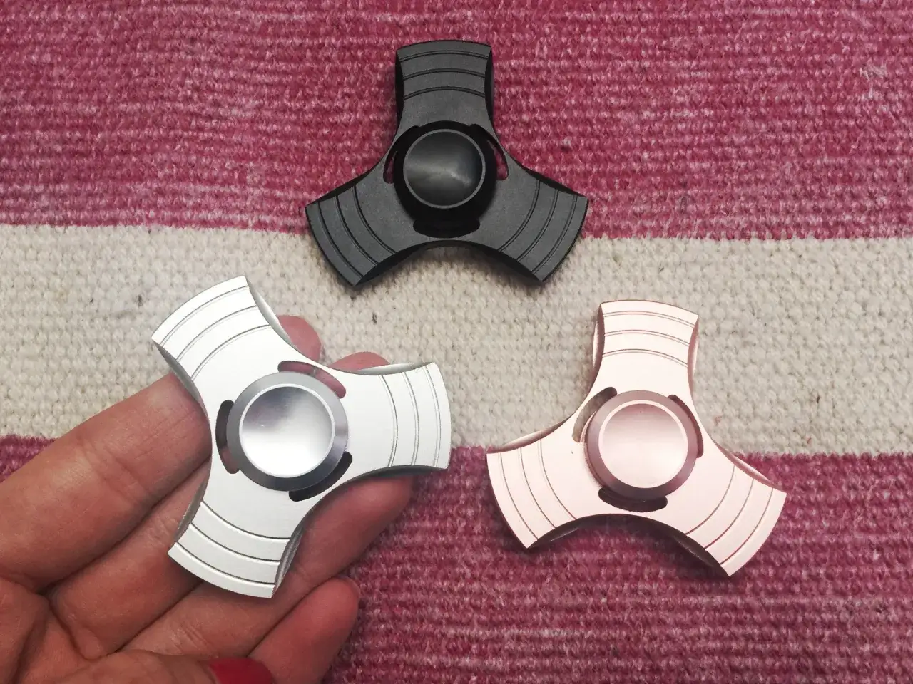 Spinery zabawka - jak poprawiają koncentrację i rozwój dzieci