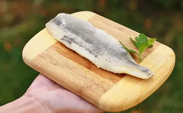 Ile kalorii ma śledź w oleju? Zdrowie i dieta bez tajemnic