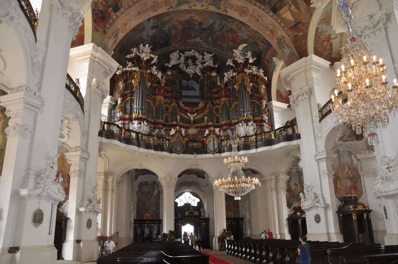 Perła Baroku: Odkryj magię festiwalu i kultury w Krzeszowie