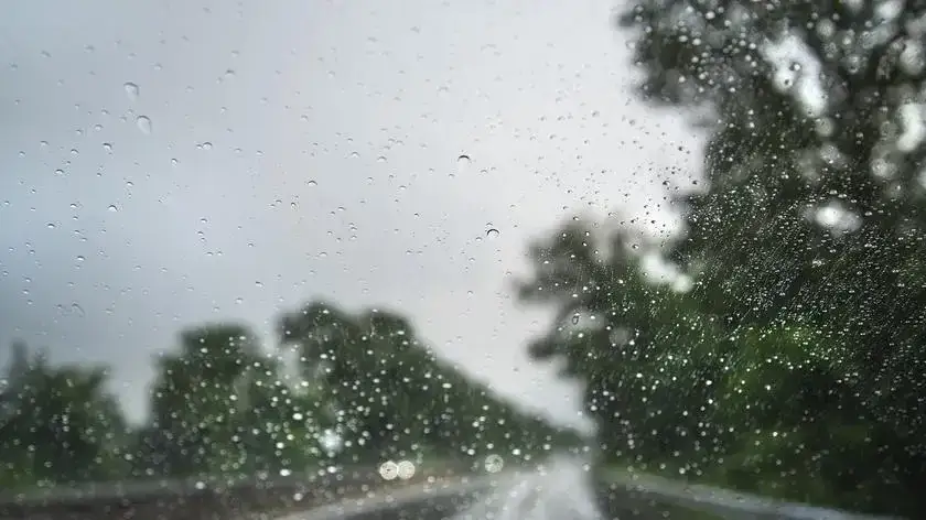 Jaka pogoda w Łebie - nie daj się zaskoczyć deszczem dziś!