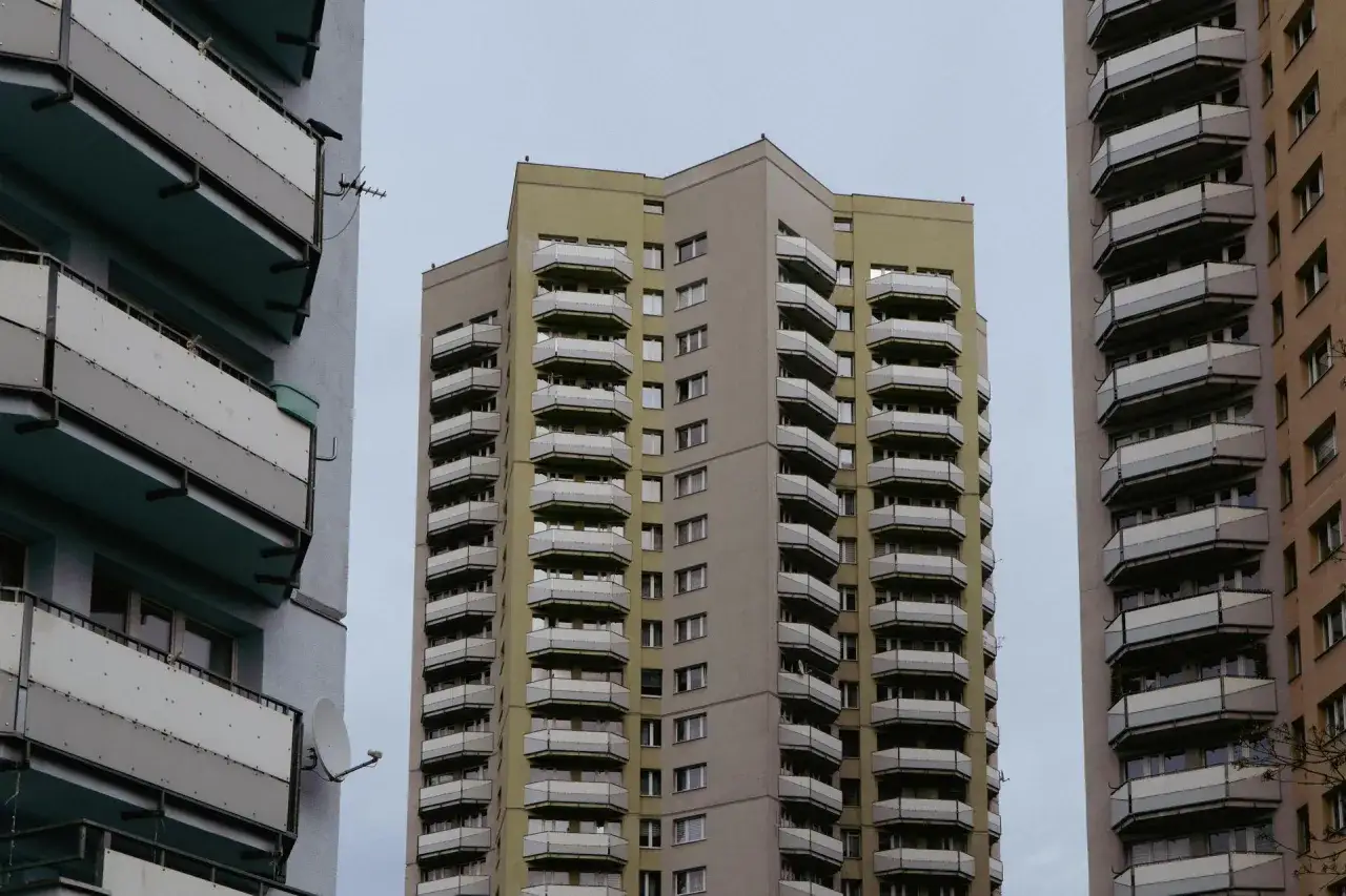 Osiedle Gwiazdy Katowice: Ile pięter mają te imponujące budynki?