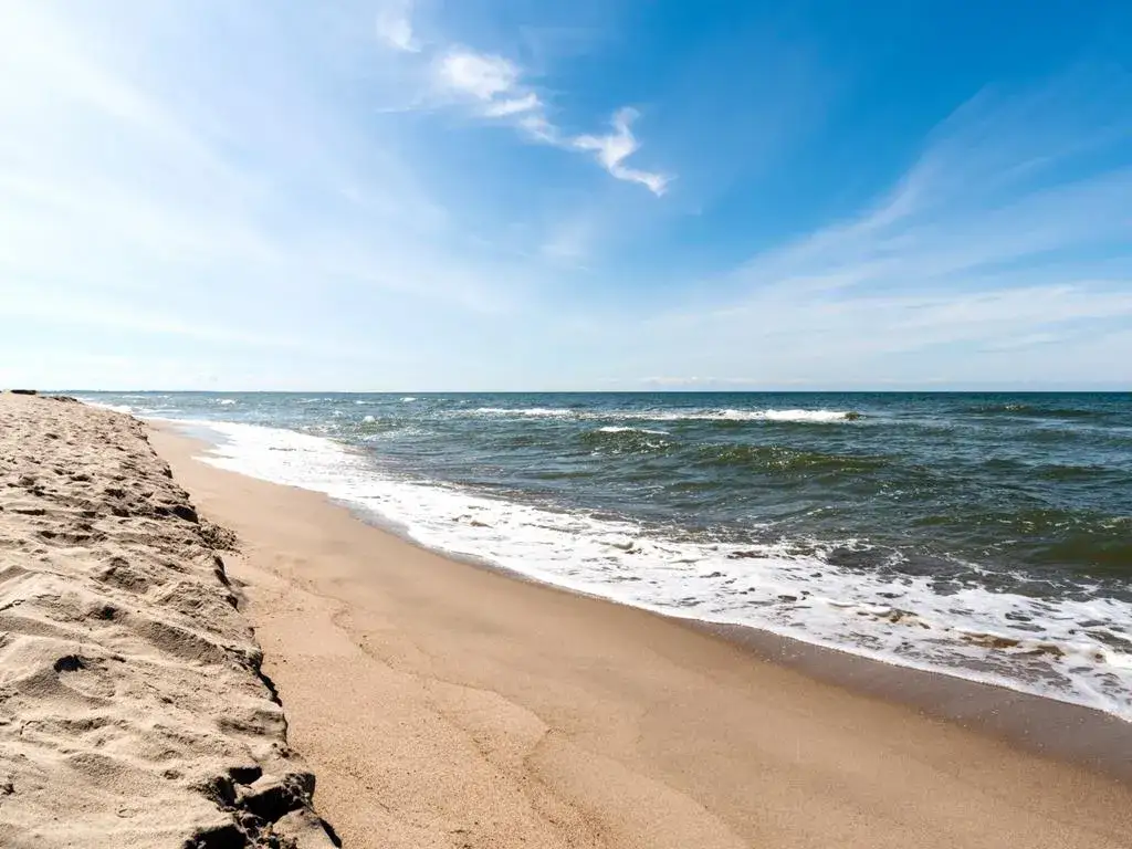 Jastarnia czy Hel: gdzie spędzisz lepsze wakacje nad morzem?