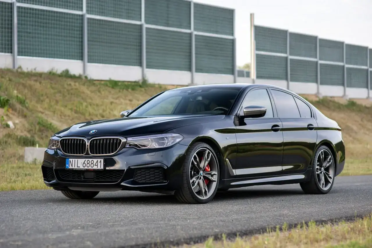 BMW M 550 d - pełne informacje o specyfikacji i cenach używanych