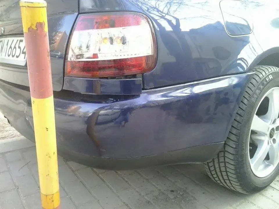 Jak zdjąć zderzak audi a4 b5 i uniknąć problemów z demontażem