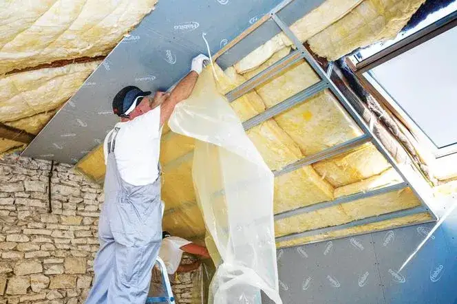 Najlepsza folia paroizolacyjna na poddasze - porównanie i wybór