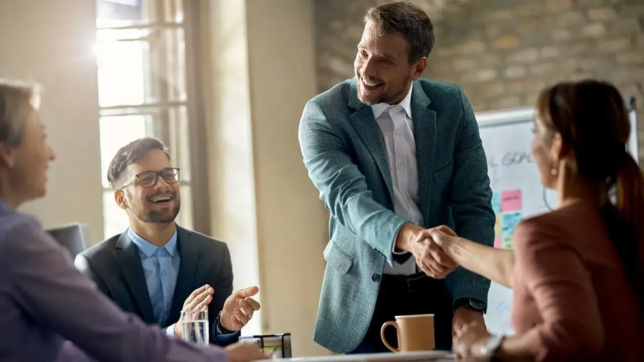 Jak opisać swoją osobowość, aby wywrzeć pozytywne wrażenie?