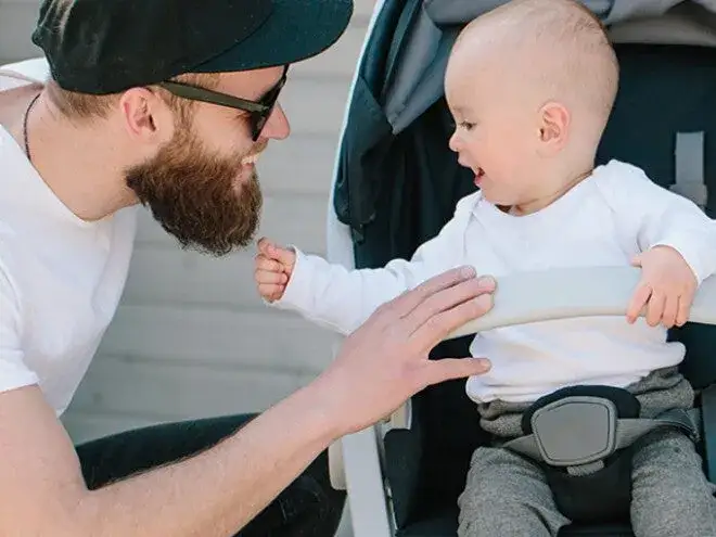 Kiedy z dzieckiem na spacer po porodzie? Ważne zasady i porady