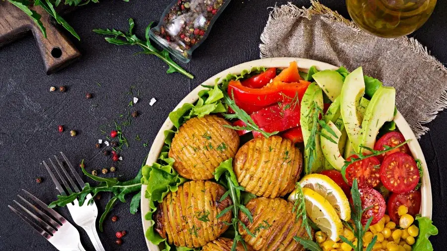 Jak ułożyć dietę wegetariańską, aby uniknąć niedoborów i cieszyć się zdrowiem