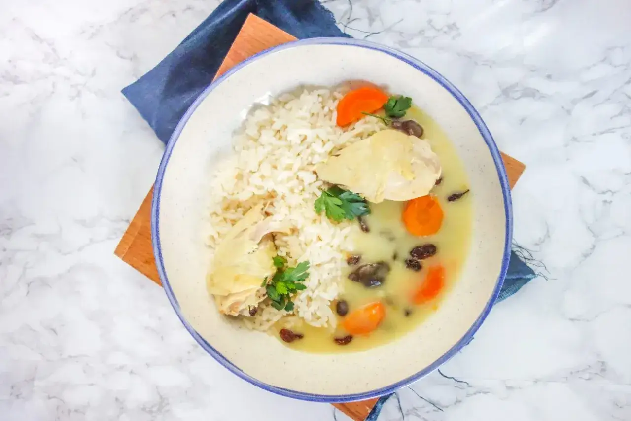 Jak zrobić potrawkę z kurczaka - prosty przepis na smaczne danie