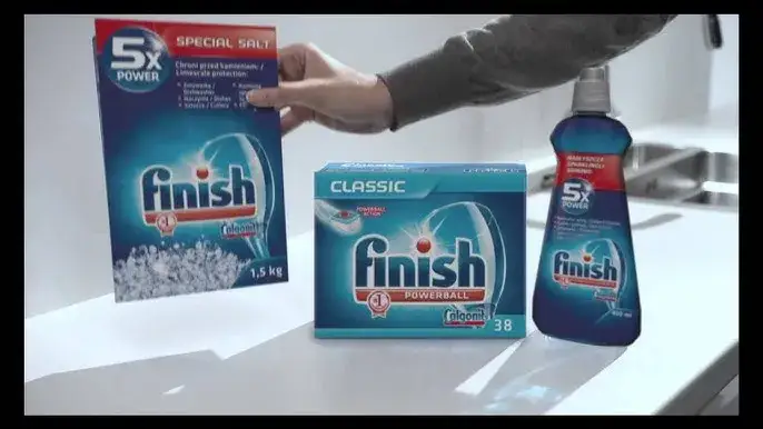 Jak prawidłowo używać soli Finish do zmywarek, aby uniknąć problemów