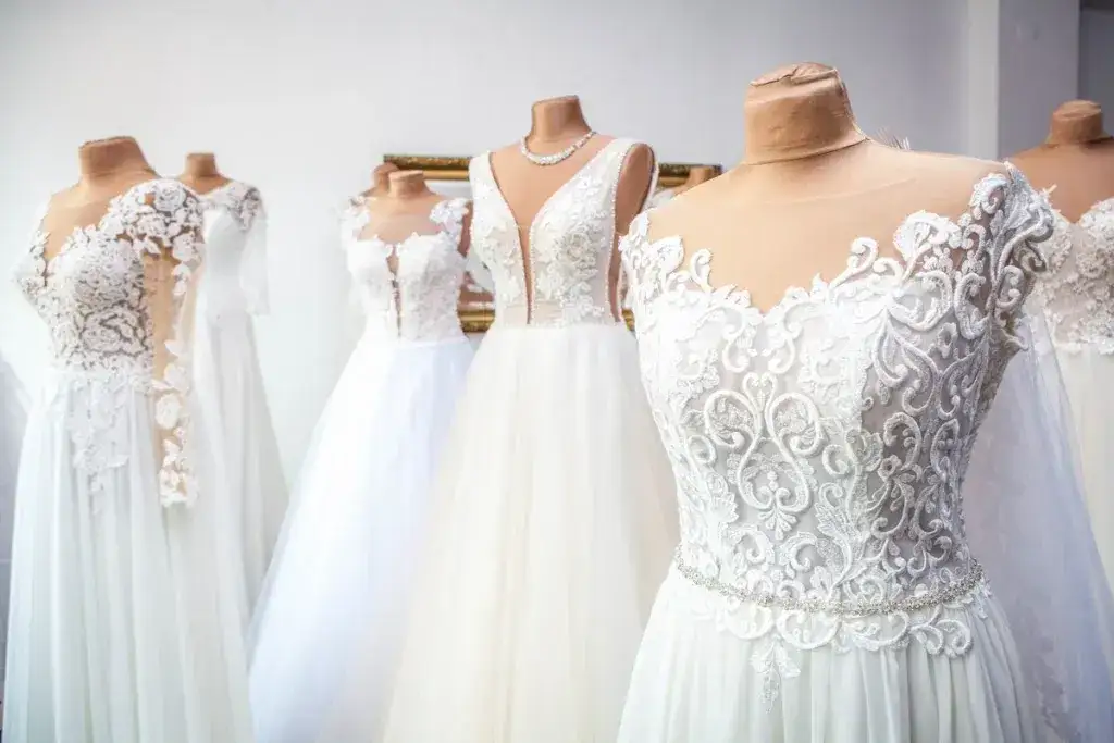 Jaką suknię ślubną dla wysokiej i szczupłej wybrać, by olśnić?