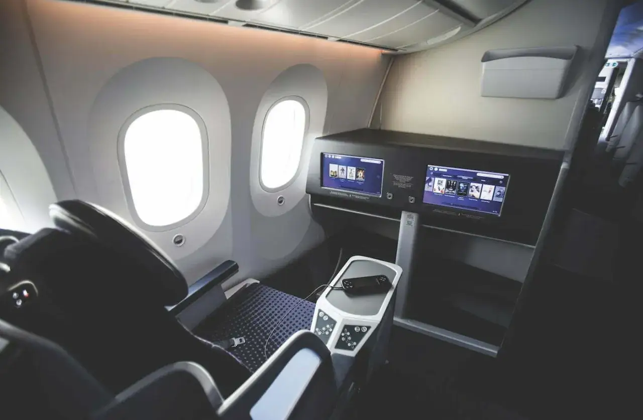 Wi-Fi w samolocie? Zasięg, ceny i przyszłość 5G na pokładzie