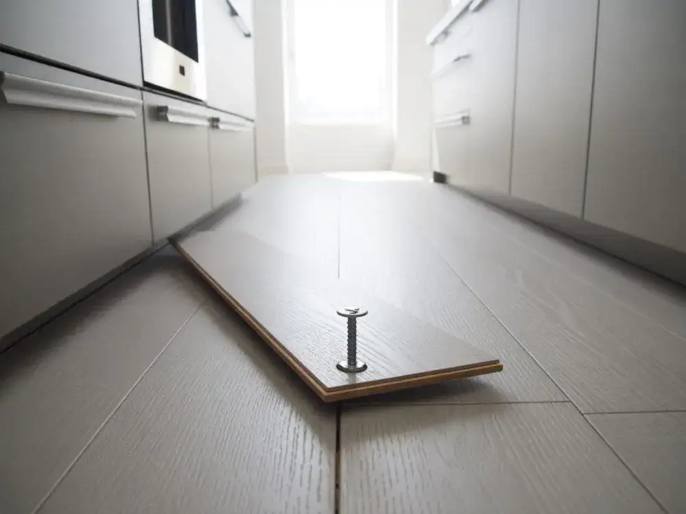 Czy można kłaść panele bez dylatacji? Sprawdź, co musisz wiedzieć