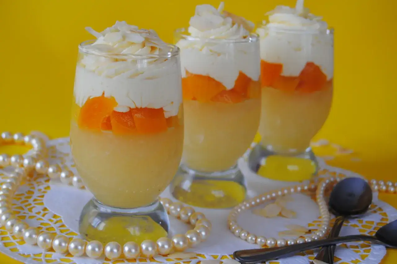 Czy galaretka stężeje z ananasem z puszki? Oto prawda, która zaskakuje