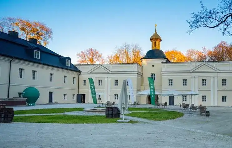 Pałac w Siemianowicach Śląskich: Historia, architektura i atrakcje