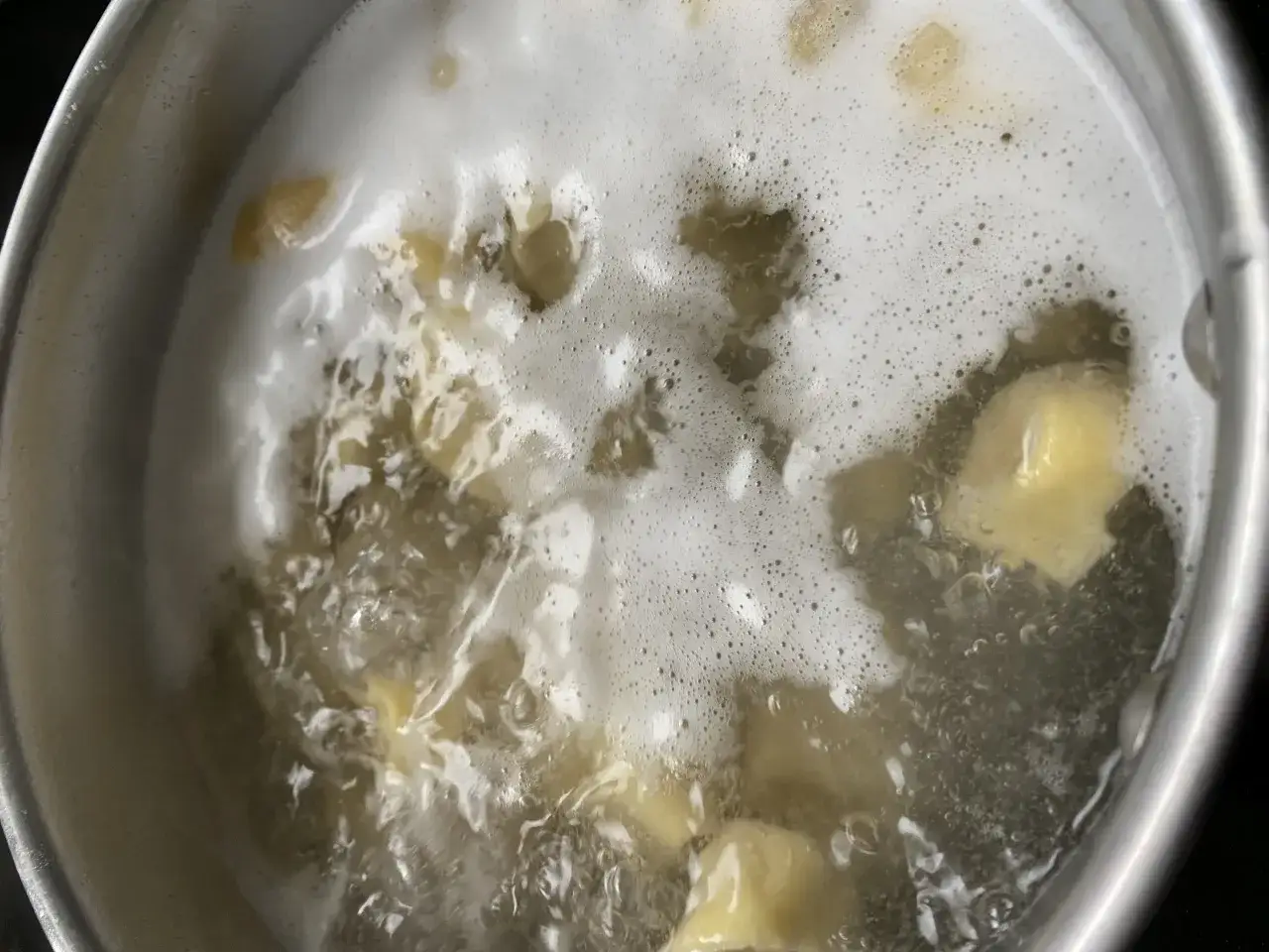 Domowe tortellini: Przepis krok po kroku na perfekcyjny smak