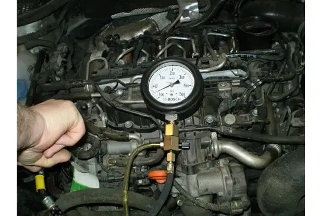 Objawy uszkodzonego czujnika na listwie wtryskowej - co musisz wiedzieć