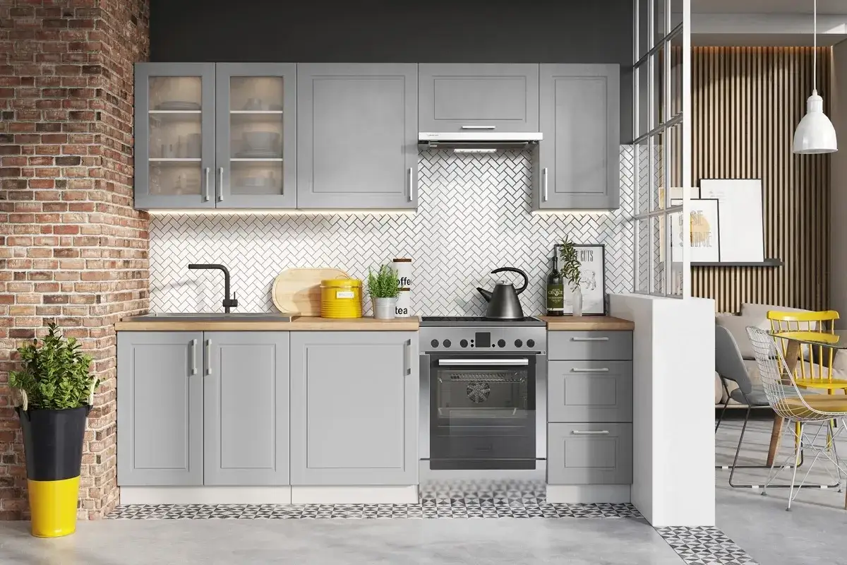 Jaki kolor ścian do jasno szarych mebli kuchennych, aby uniknąć błędów?