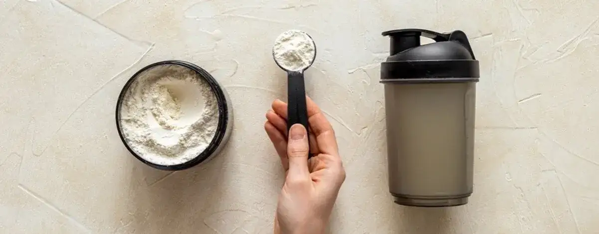 Jakie odżywki na redukcję? Ekspert radzi wybierz mądrze!