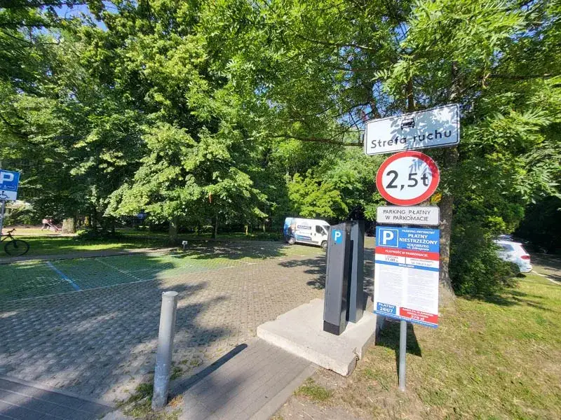 Gdzie zaparkować w Kołobrzegu? Sprawdź najlepsze opcje parkingowe