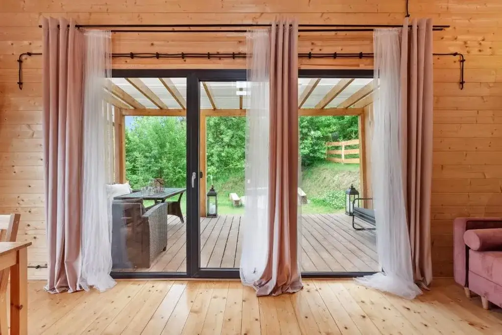 Idealne wakacje nad Narie? Wynajem domków, atrakcje, ceny