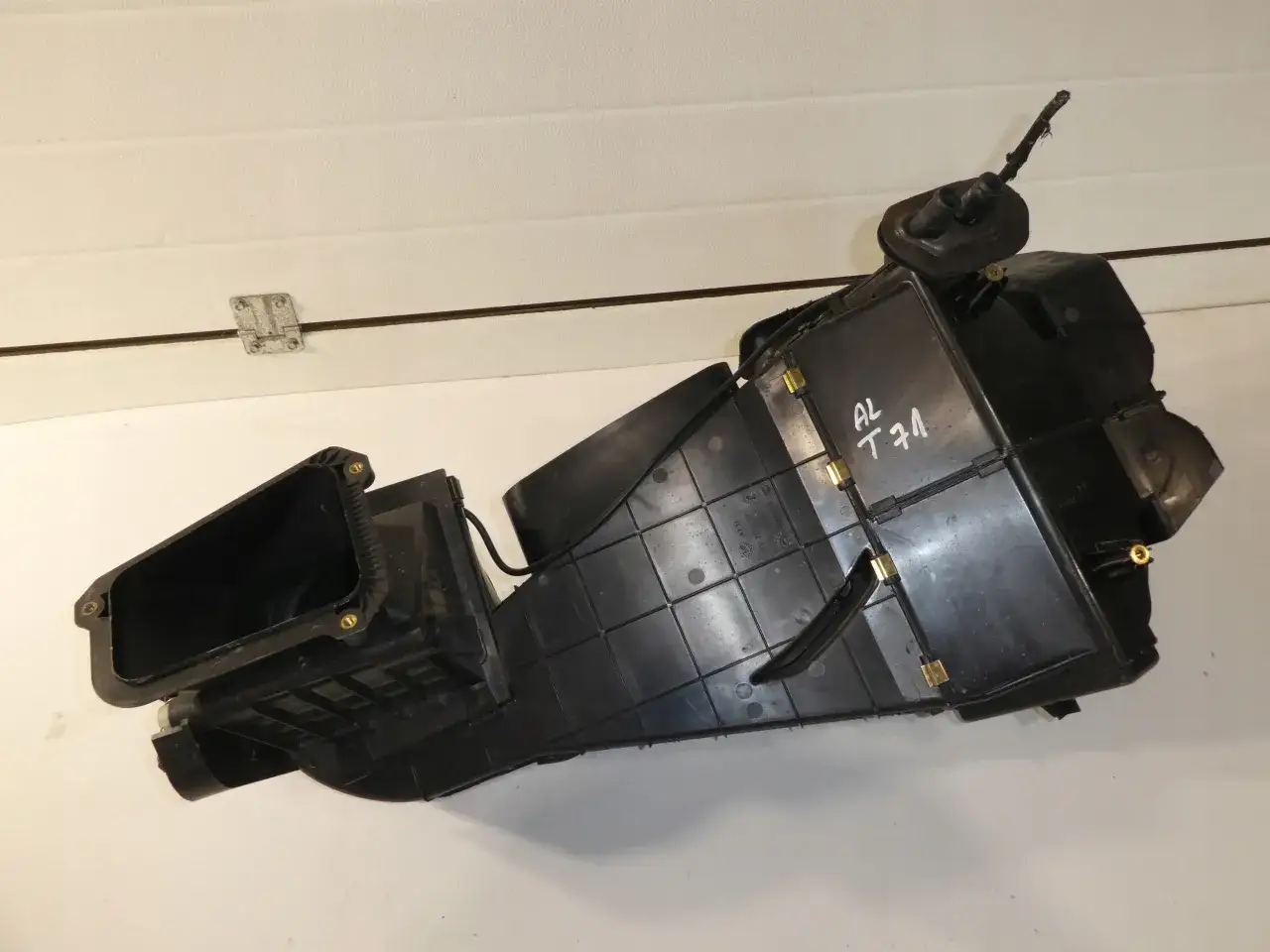 VW T4 nie grzeje? Nagrzewnica: wymiana (deska!), koszty, objawy