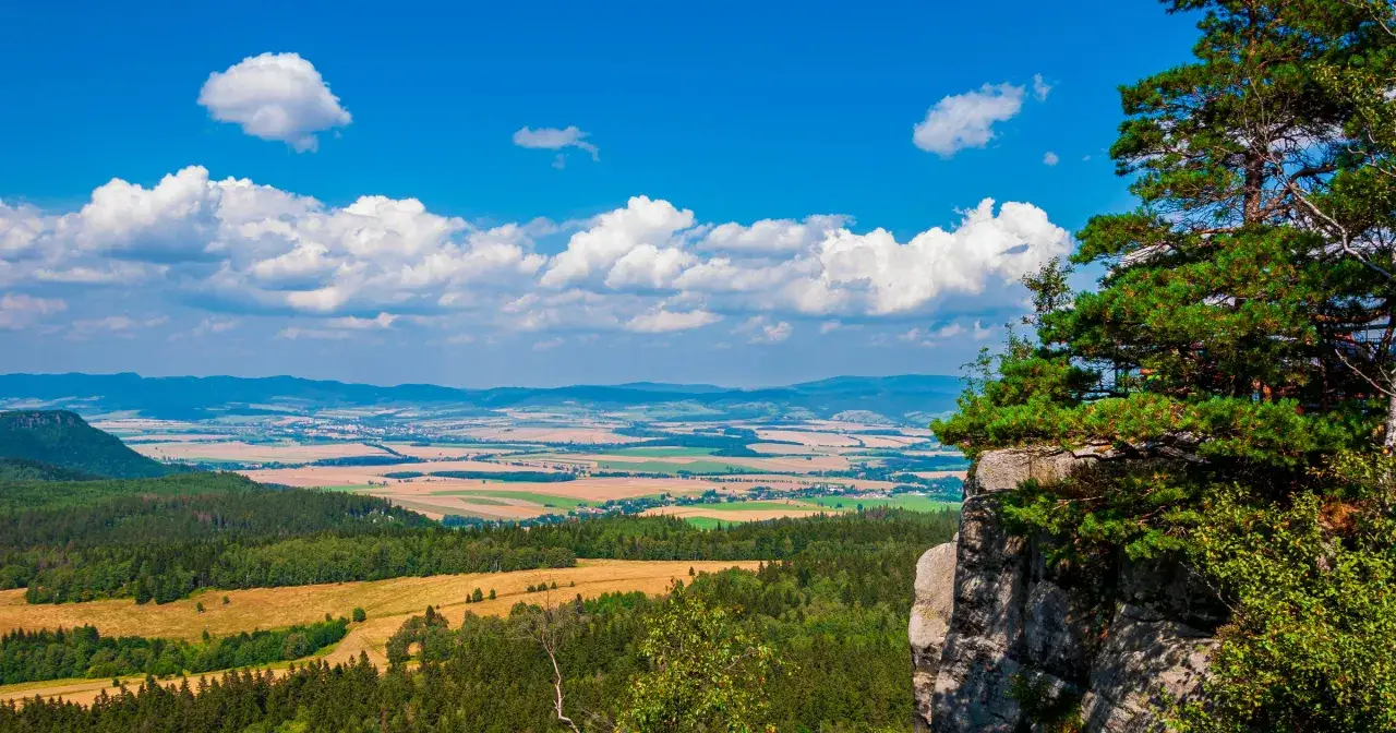 Polanica-Zdrój: Odkryj tajemnice gór Stołowych i Bystrzyckich