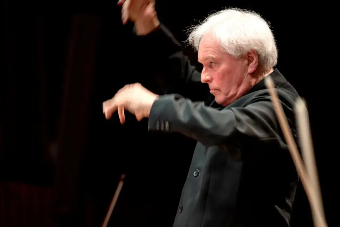 Kto skomponował wariacje symfoniczne? Poznaj znanych kompozytorów