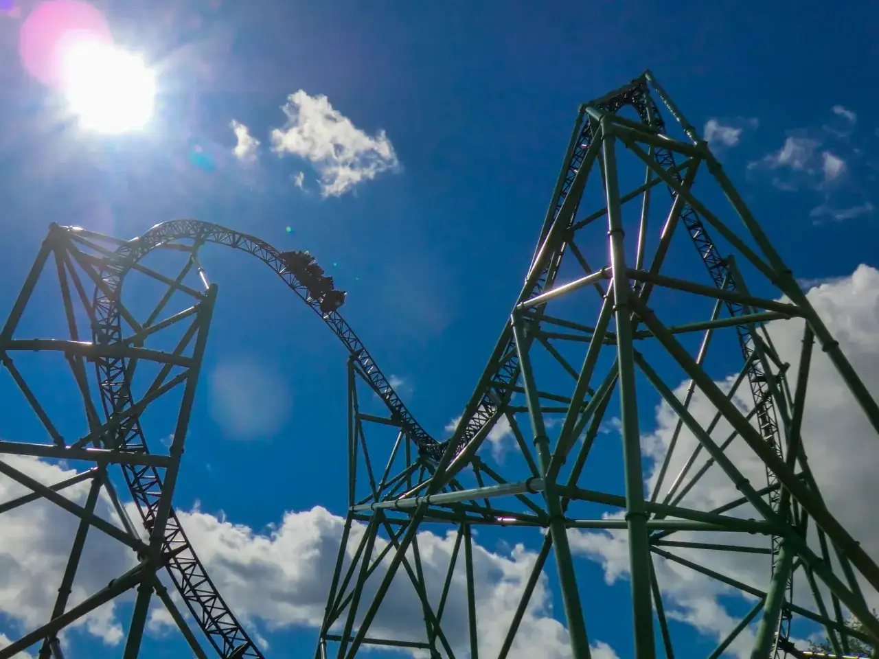 Zadra czy Hyperion – która atrakcja naprawdę dostarczy więcej emocji?