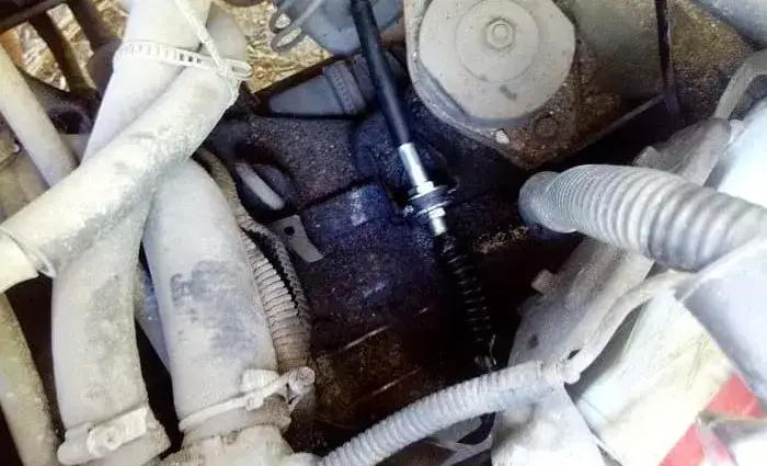 Jak ścisnąć samoregulator linki sprzęgła - uniknij kosztownych błędów