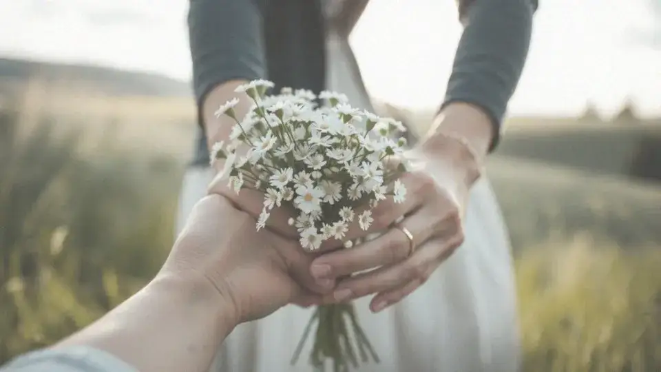 Na którym palcu wdowa nosi obrączkę? Symbolika i tradycje żałoby