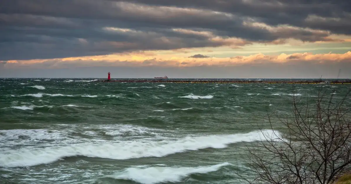 Czy jest sztorm na Bałtyku? Sprawdź aktualne warunki pogodowe