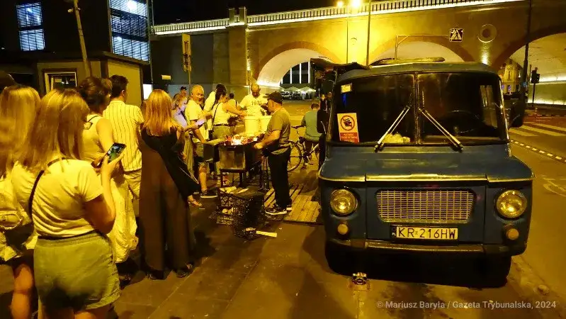 Kiełbaski z Nyski: kultowy smak Krakowa. Gdzie, kiedy, dlaczego?