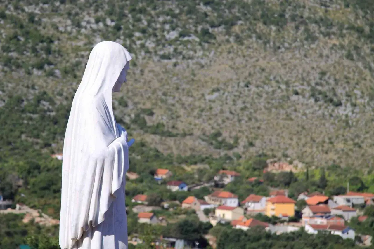 Medjugorie sanktuarium - historia objawień i duchowe doświadczenia