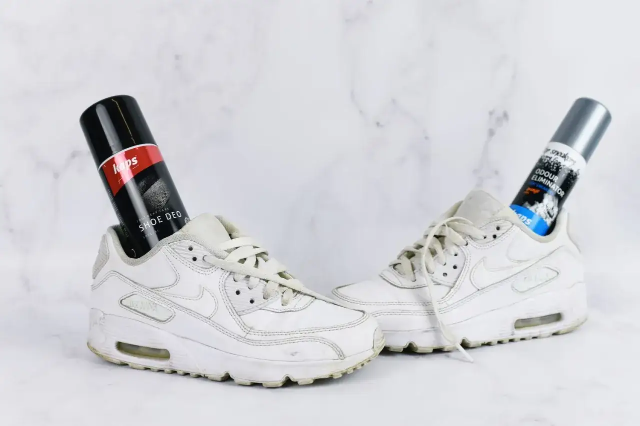 Świeża szafka na buty: Pozbądź się zapachu raz na zawsze!