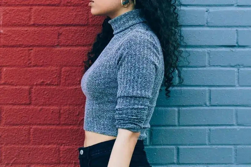 Czy golfy są modne? Odkryj ich ponadczasowy urok i stylowe zestawienia