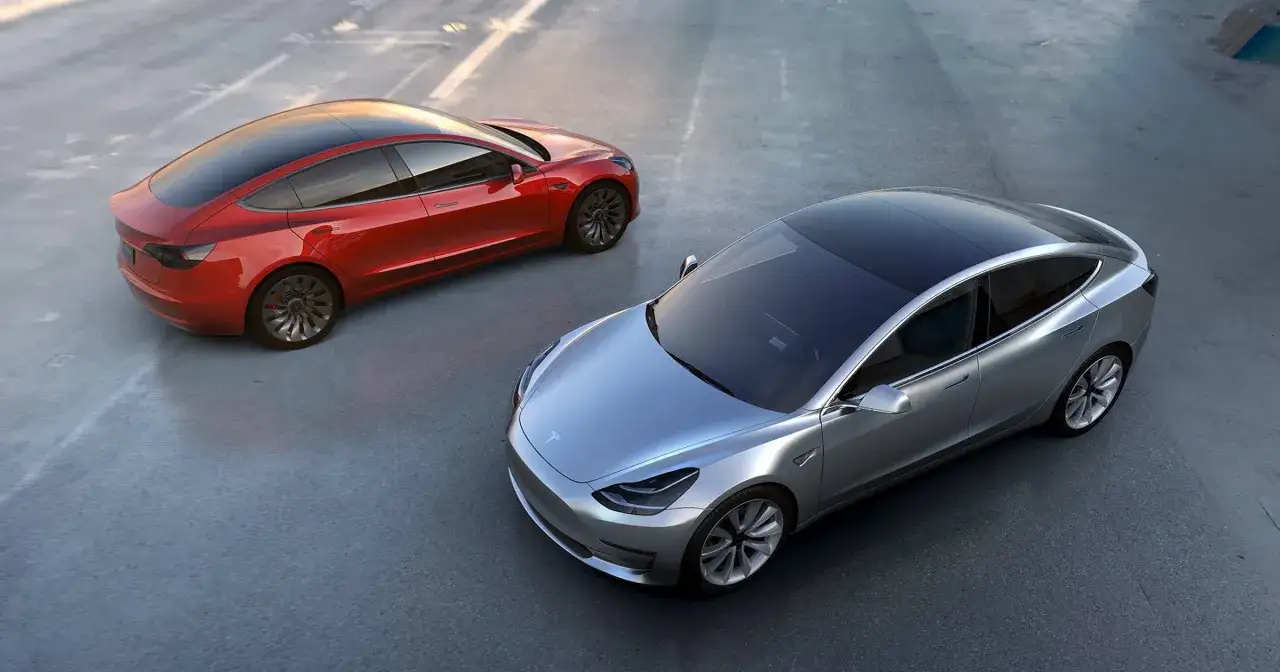 Ile kosztuje duży hot dog na Orlenie? Sprawdź triki na niższą cenę!