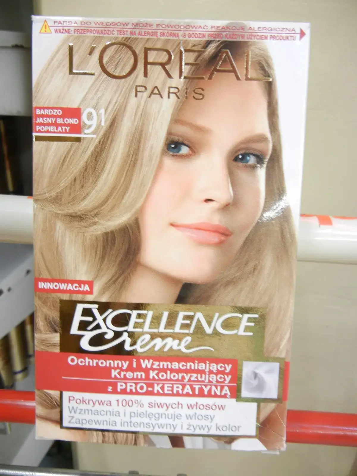 Jaką farbę do włosów wybrać? Porady, rodzaje i błędy, których unikać