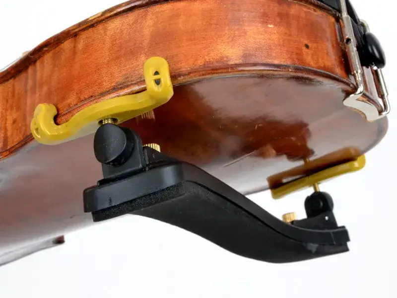 Jak założyć żeberko na skrzypce? Praktyczny poradnik krok po kroku