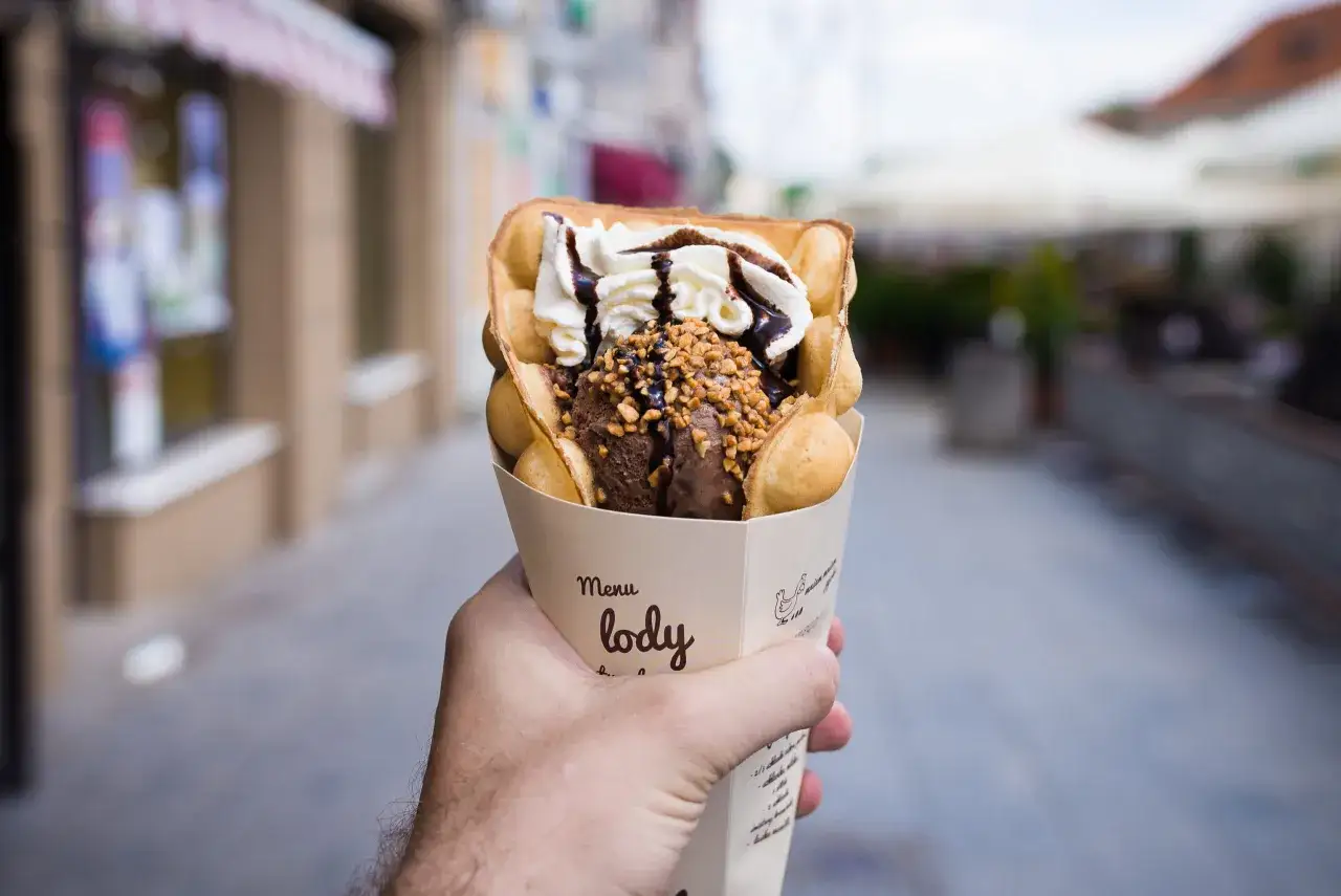 Lodziarnia ile można zarobić? Odkryj prawdę o zyskach i stratach