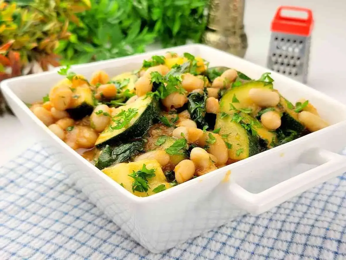 Cukinia na obiad: 20+ pomysłów od szybkich po sycące dania